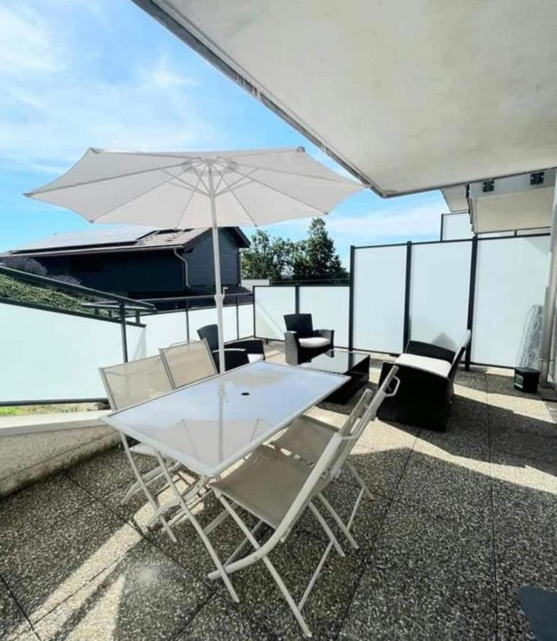 Appartement 4 Personnes Proche Lac Saint Point Montperreux Exterior foto